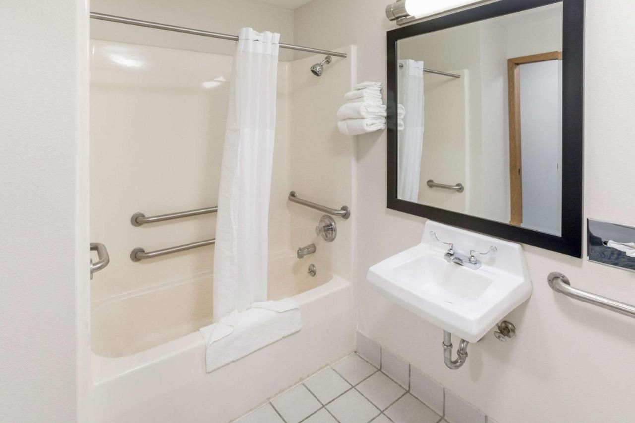 Quality Inn Rochelle Ngoại thất bức ảnh